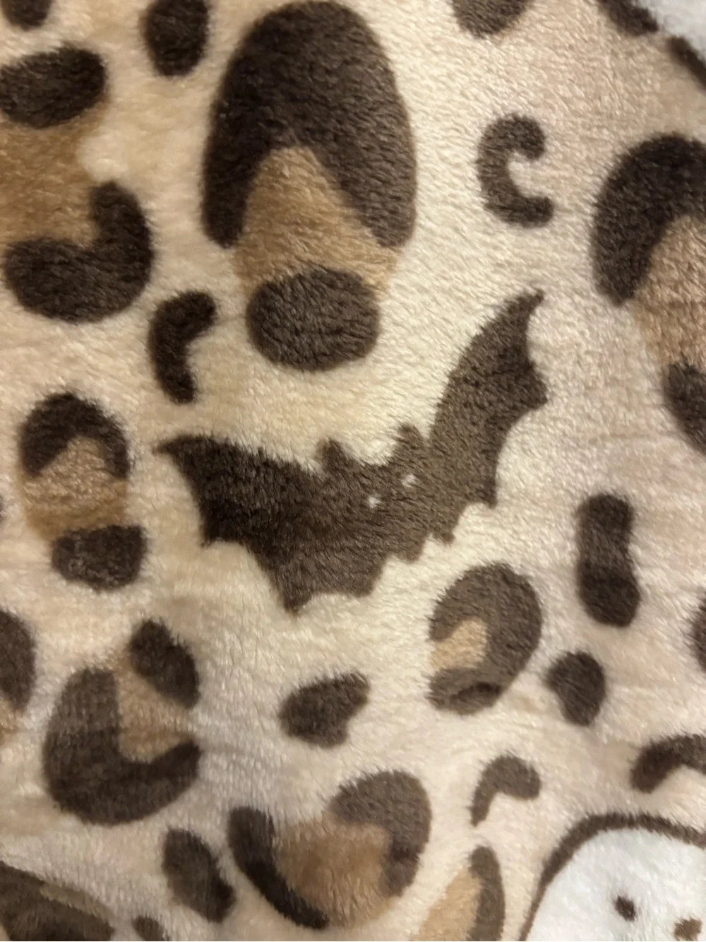 Envogue Leopard Ghost Bat Halloween Plush Throw Blanket 60 x 70 NWT